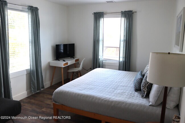 Building Photo - 111 Long Branch Ave