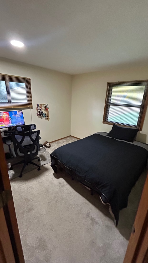 Building Photo - 3640 Oak Ter