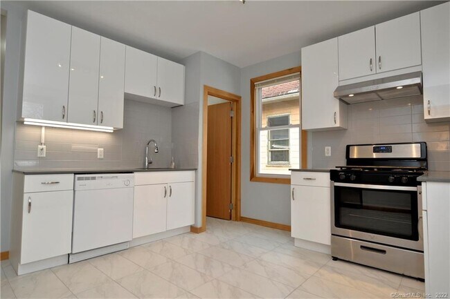 Building Photo - 361 Gregory St