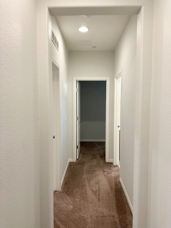 Building Photo - 11585 Salt Creek Ave