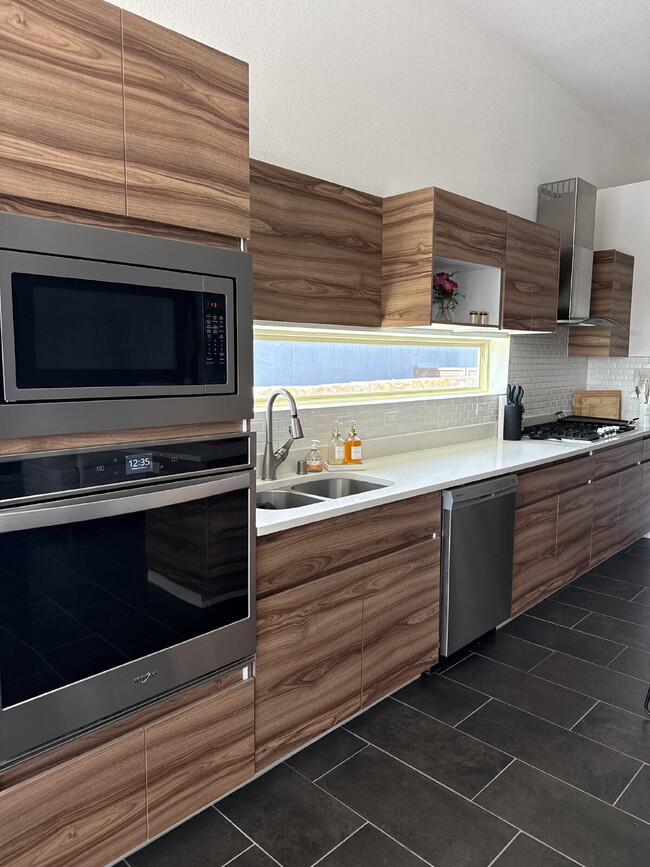 Building Photo - 13010 Terrington Ave