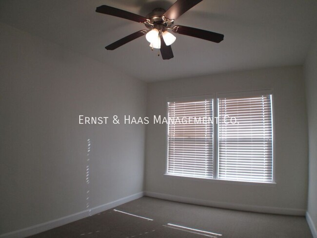 Building Photo - Lovely 1 Bedroom Apartment in Prime Bixby ...