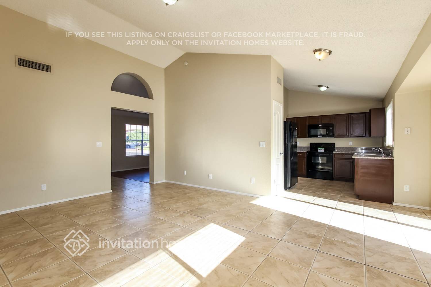 Building Photo - 13250 N 78th Dr