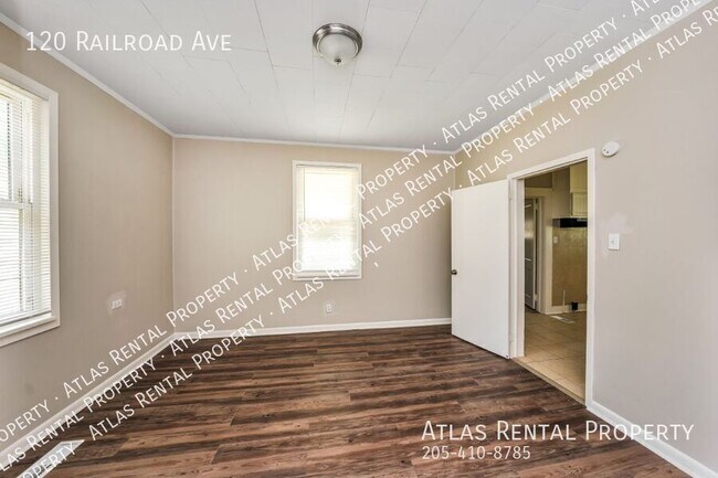 Building Photo - 120 Railroad Ave