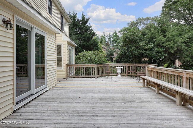 Building Photo - 18 Seven Oaks Dr