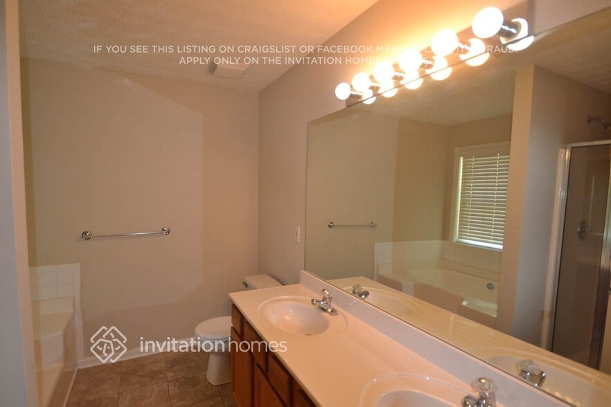 Building Photo - 2546 Rainshower Dr