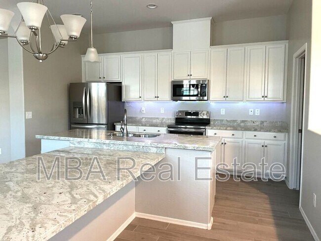 Building Photo - 14870 W Encanto Blvd