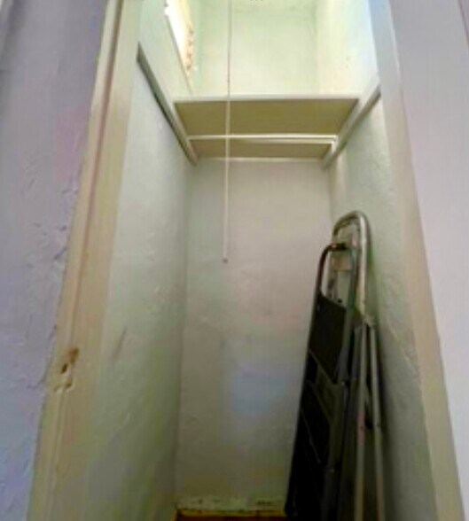 Building Photo - 6089 1/4 Cashio St
