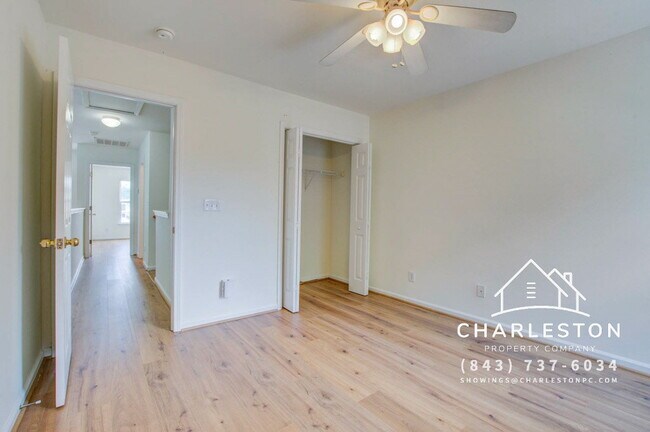 Building Photo - 2425 Scholar Ln