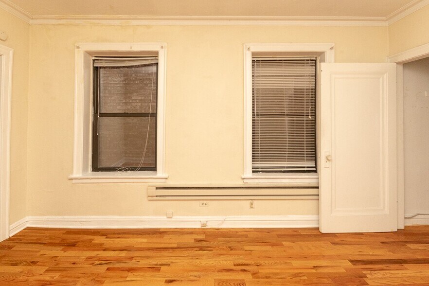 Building Photo - 1350 N Dearborn St