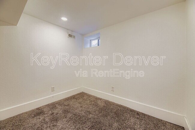 Building Photo - 2517 S Broadway