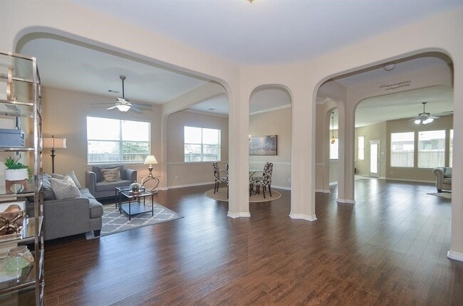 Building Photo - 4107 Elk Bluff Ln