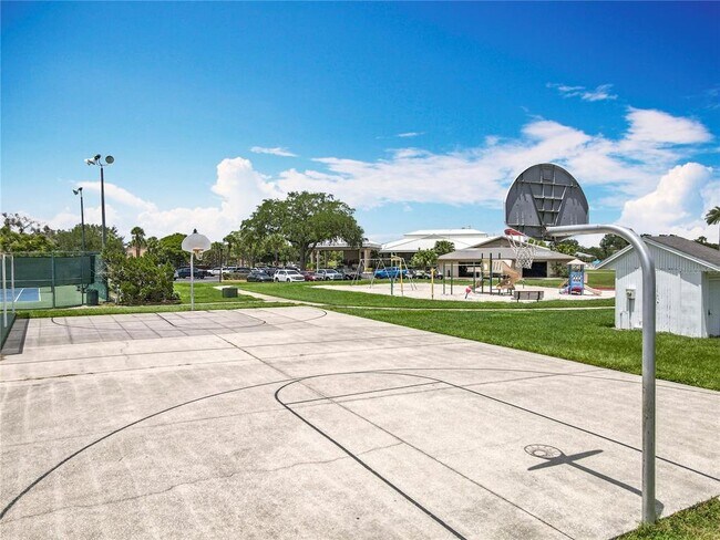 Building Photo - 3944 Atrium Dr