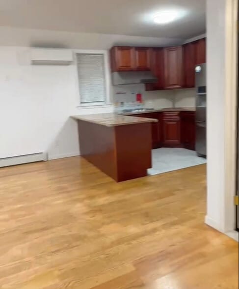 Building Photo - 9-24 College Point Blvd