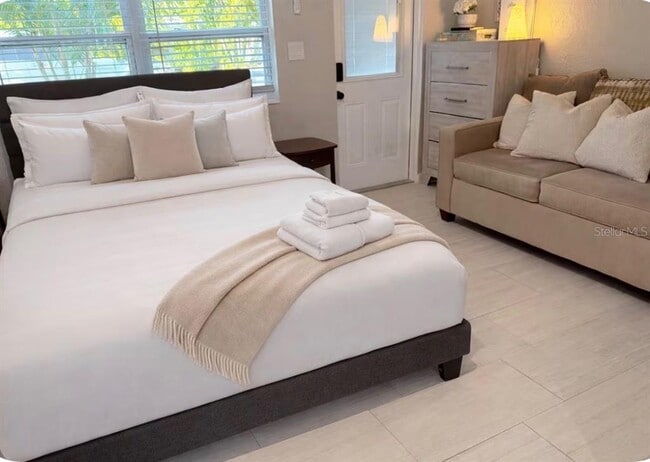 Building Photo - 1214 Bay Pine Blvd