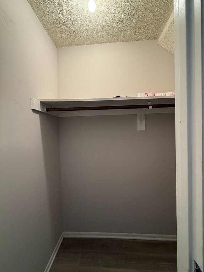 Building Photo - 4812 Windrush Ln