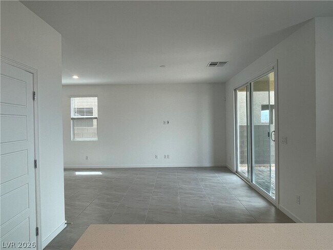 Building Photo - 6841 Chargehand Ave