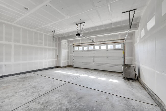 Building Photo - $3,250.00-Stunning 4-bedroom, 3.5 bathroom...