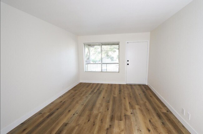 Building Photo - 9647 Spyglass Ave