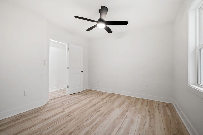 Building Photo - Gorgeous 3 bedroom home in Verona available now!