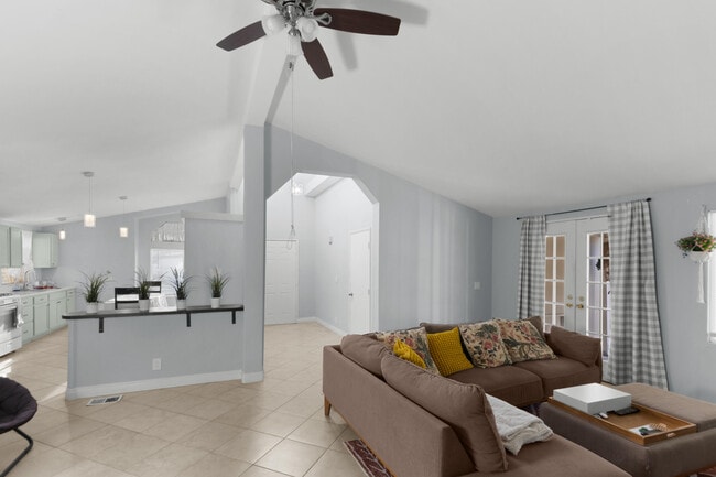 Building Photo - 47800 Madison St