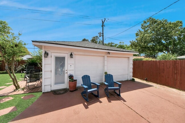 Building Photo - 5523 Cheena Dr