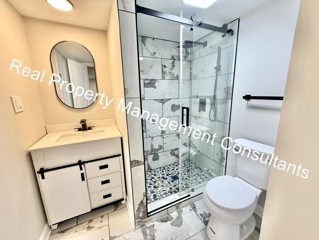Building Photo - Beautifully Renovated 3-Bedroom, 2-Bath Ho...