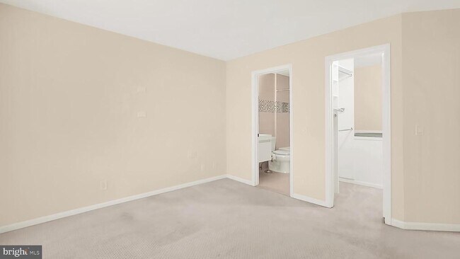 Building Photo - 5715 Chapman Mill Dr