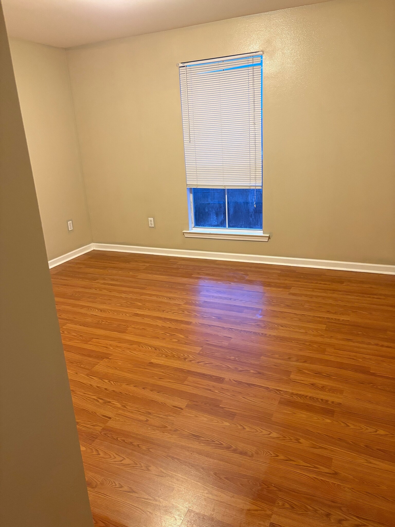 Building Photo - 36013 Raleigh Dr