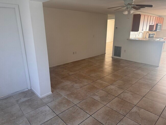 Building Photo - 7825 40th Ave Dr W