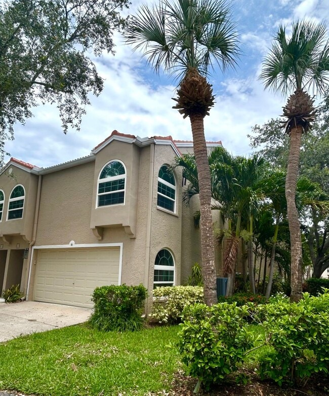Building Photo - Gorgeous 3 Bed/3 Bath in Tranquil Gated Co...