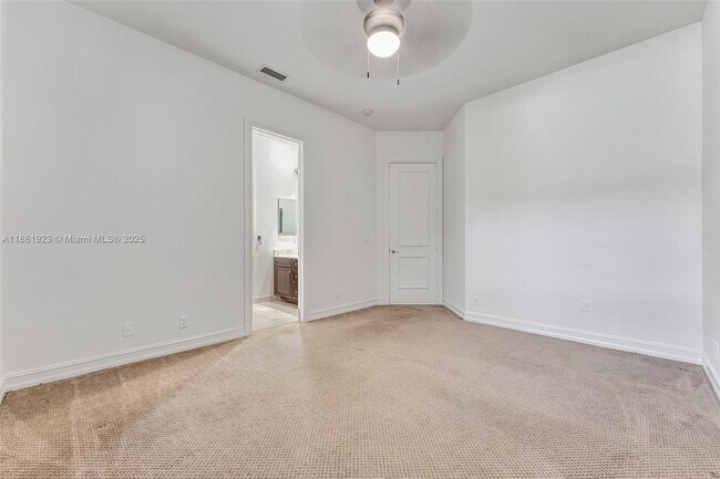 Building Photo - 3203 W Stonebrook Cir