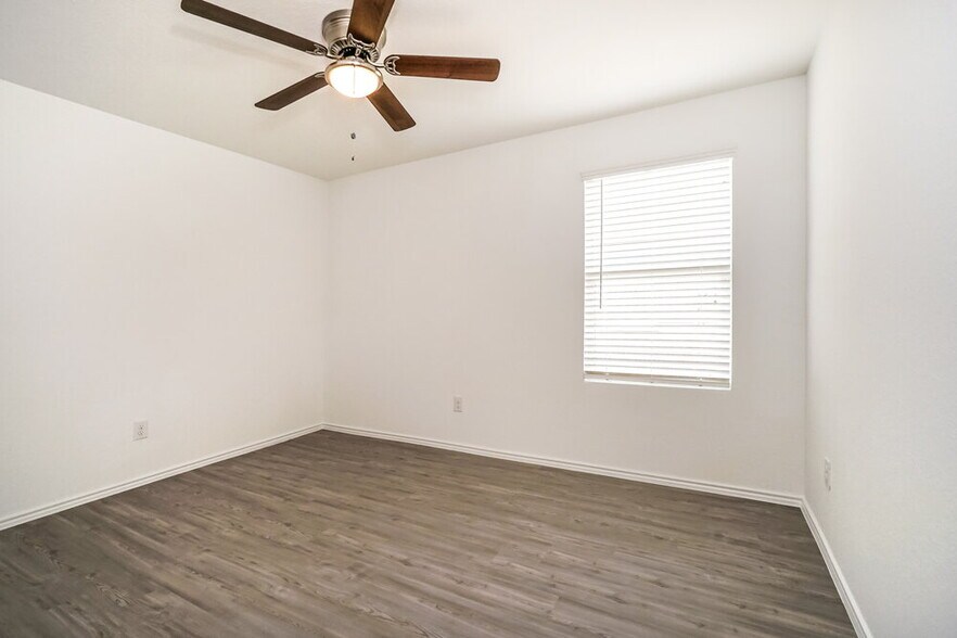 Building Photo - 14707 Greenfield Ml