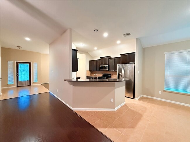Building Photo - 1062 Cedar Lake Ct