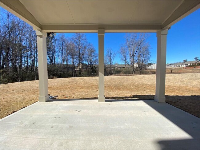 Building Photo - 4612 Silver Oak Dr SW