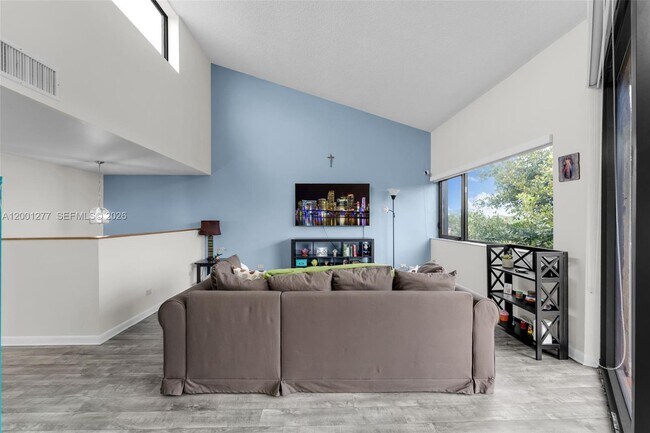 Building Photo - 6701 SW 116th Ct