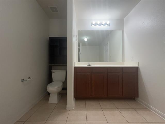 Building Photo - 10009 Iron Ridge Dr