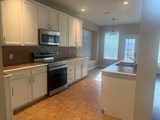 Building Photo - 2844 Cascade Cove Dr