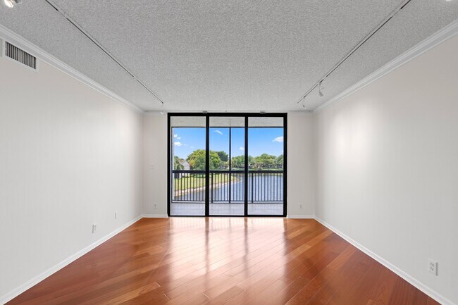 Building Photo - 1266 S Military Trail