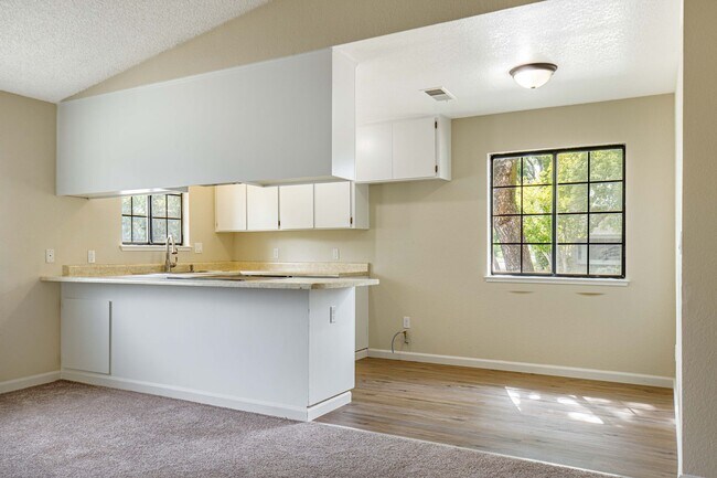 Building Photo - 3521 Akeby Dr