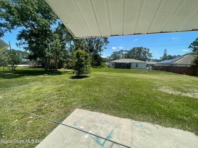 Building Photo - 146 Richardson St SE