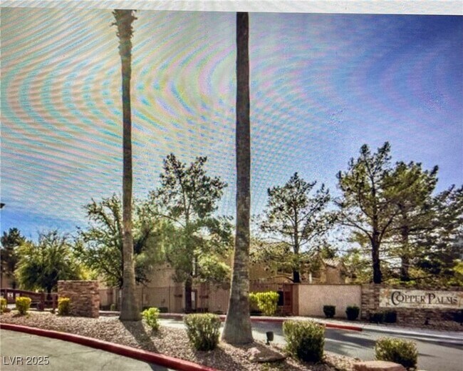 Building Photo - 1150 N Buffalo Dr