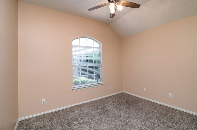 Building Photo - **Eldorado Heights**