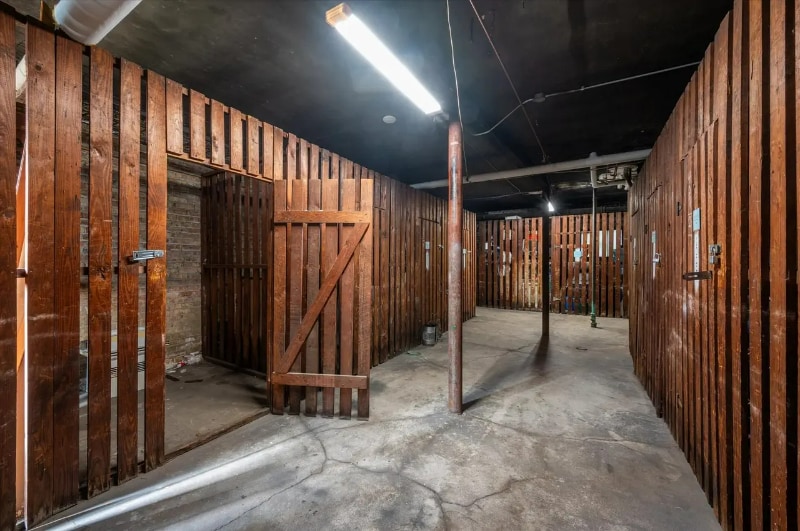 Building Photo - 403 S East Ave