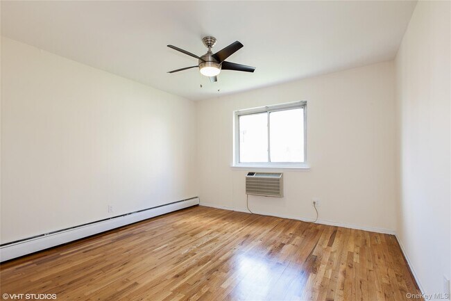 Building Photo - 28-12 37th St