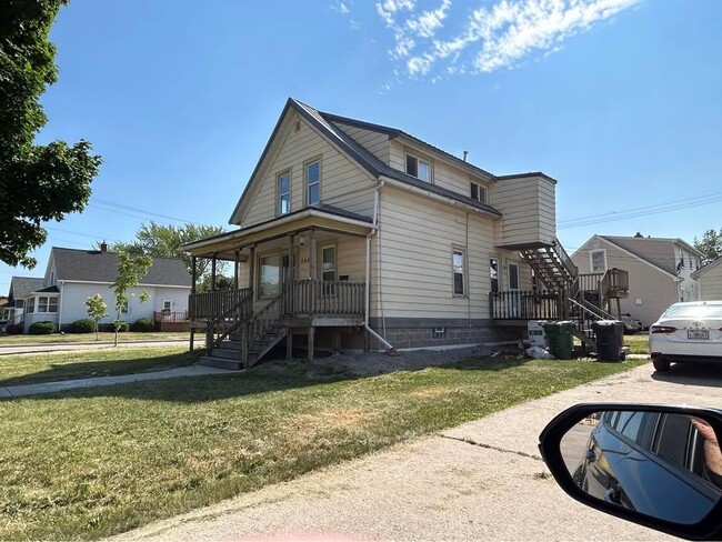 Building Photo - 304 N Wilson St