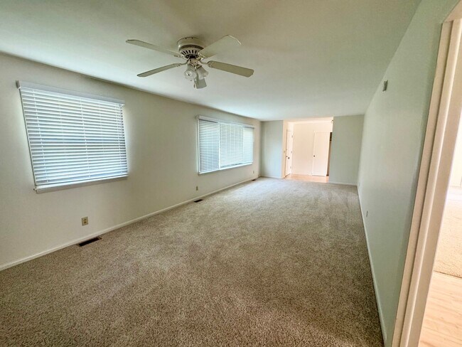 Building Photo - West Lafayette Schools Beautiful Home, Att...