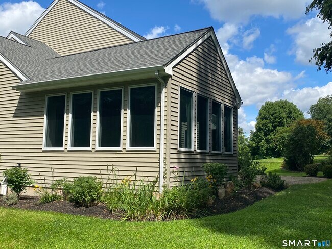 Building Photo - 54 Winchester Dr