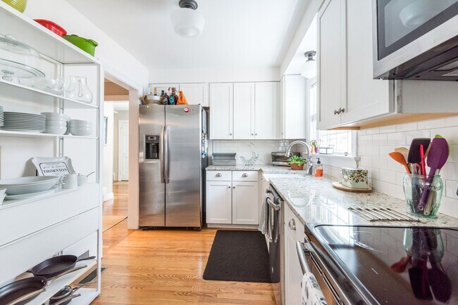 Building Photo - 4712 Fitzhugh Ave