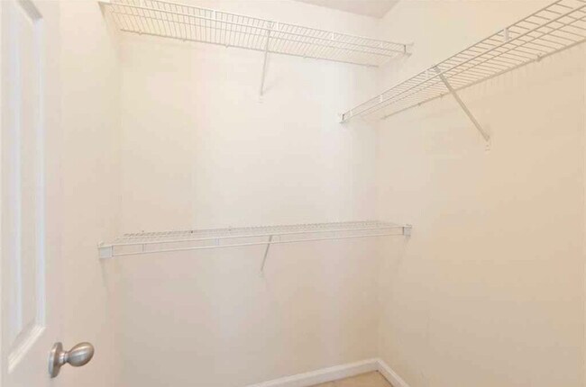 Building Photo - 769 Crestwell Cir SW